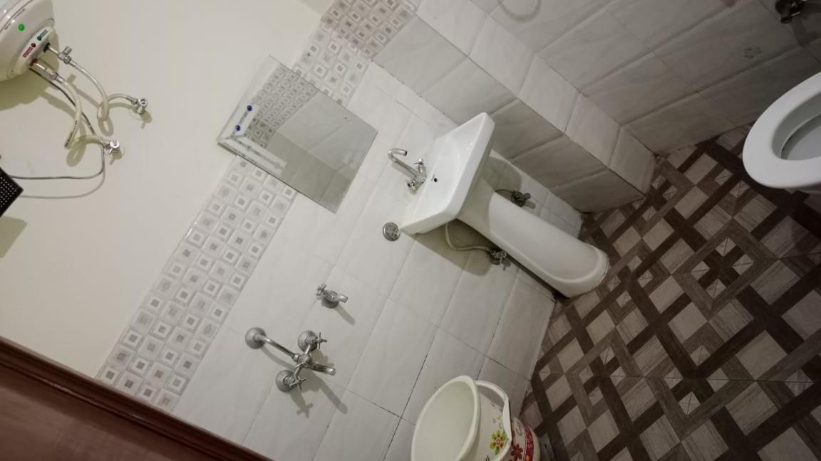 Hotel New Apple Rose Chandigarh Near Railway Station Dariya Uco Bank Ke Pass Luaran gambar
