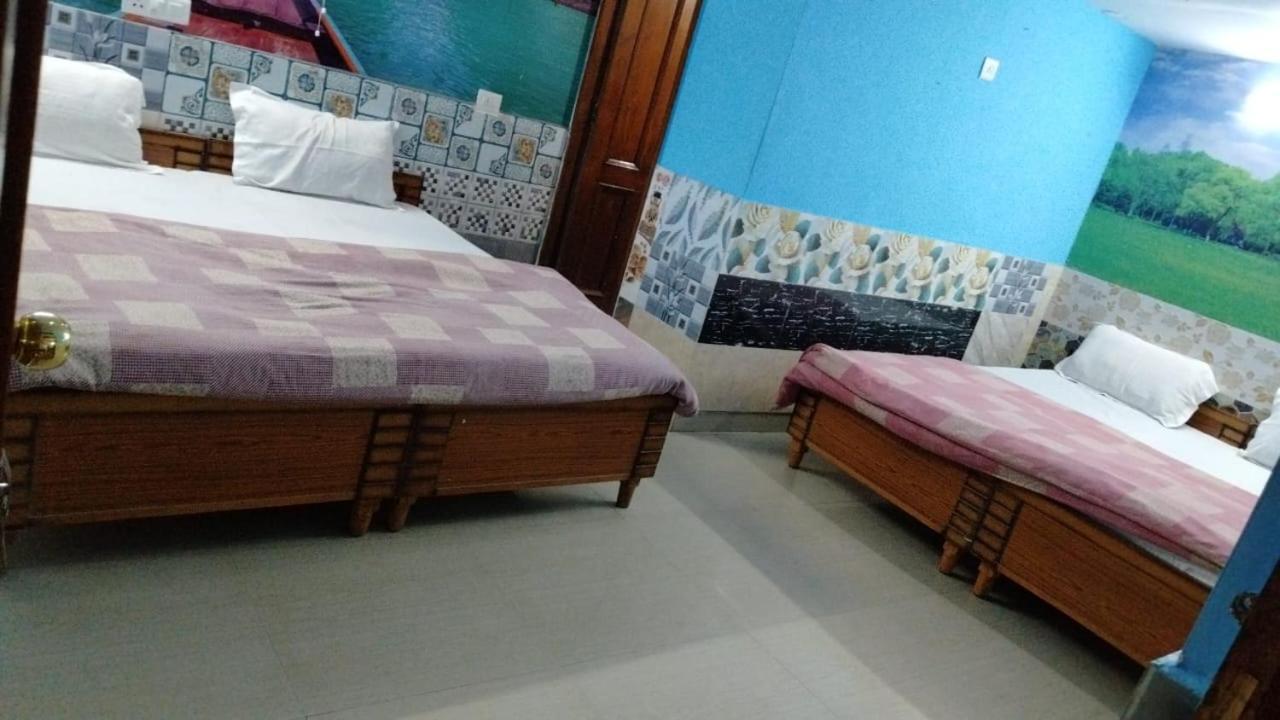 Hotel New Apple Rose Chandigarh Near Railway Station Dariya Uco Bank Ke Pass Bilik gambar